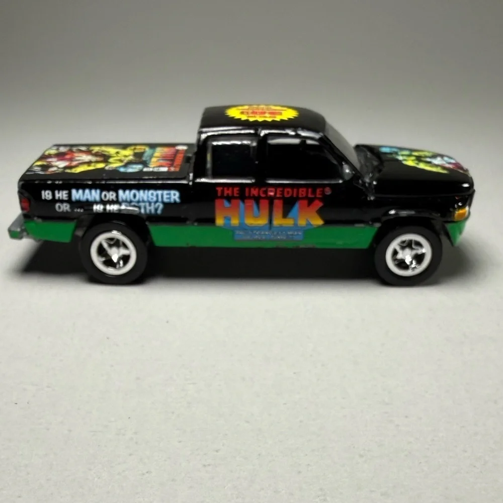 Johnny Lighting The Incredible Hulk Dodge Ram 30th Anniversary Diecast 1:64